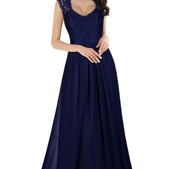 Formal dress 👗 - Picture 2 of 8